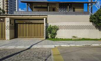 Imagem: VENDE - Casa com 321m² em condomínio fechado