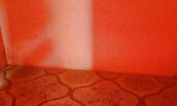 Imagem: Casa com sala,cozinha 2 banheiros e dois