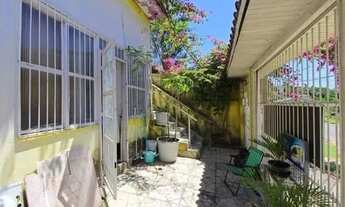 Imagem 2: Casa em Porto Alegre, no bairro Jardim Itu, com 2 dormitório(s), e 2 banheiros, à venda