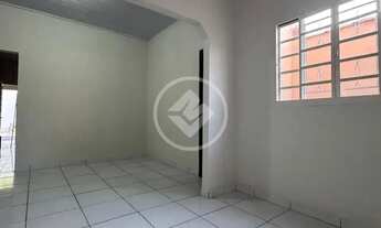 Imagem 3: Vende-se ampla casa na região do Coxipó com 03 Quartos sendo uma suíte , sala par 02 ambi