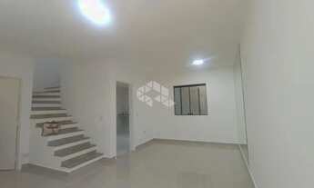 Imagem 2: Casa em condomínio com 3 dormitórios e 3 vagas de garagem no Chora Menino