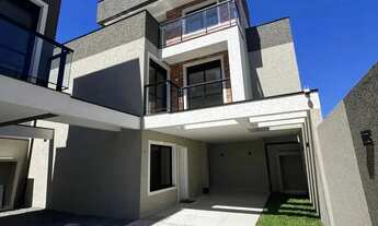 Imagem: Sobrado Triplex à venda, 3 quartos sendo