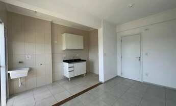 Imagem 2: Apartamento de 49m² com Varanda e Vista