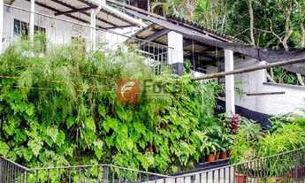 Imagem 6: MANSÃO NO CORAÇÃO DO JARDIM BOTÂNICO - 05 QUARTOS (SENDO 2 SUÍTES) - TERRAÇO COM PISCINA