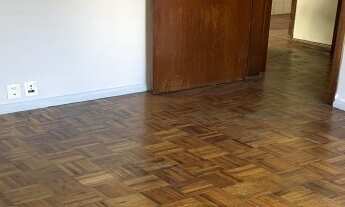 Imagem 2: Apartamento 2 dorms de frente com garagem, rua calma