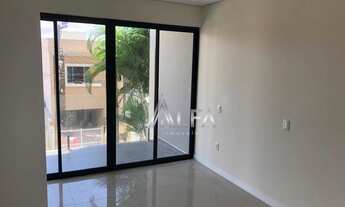 Imagem 4: Sobrado a 250 metros do mar no centro de Balneário Piçarras