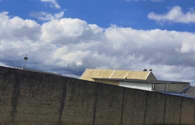 Imagem 3: TERRENO à venda com 600m² por R$ 750.000,00 no bairro Neoville - CURITIBA / PR