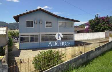 Imagem 3: Casa com 2 dormitórios à vendae terreno enorme atrás do Deltaville