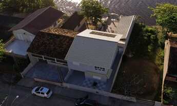 Imagem 3: Ótimo sobrado em Barra Velha localizado na beira da lagoa