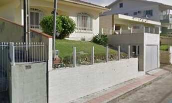 Imagem 2: Casa de 04 Dormitórios, Suíte, Área com Churrasqueira & Piscina em Areias