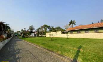 Imagem: CASA À VENDA COM 4 DORMITÓRIOS SENDO 2