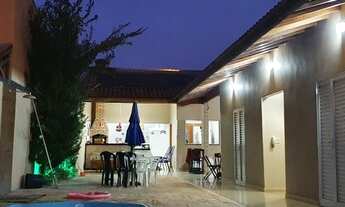 Imagem: Casa de temporada em Olímpia