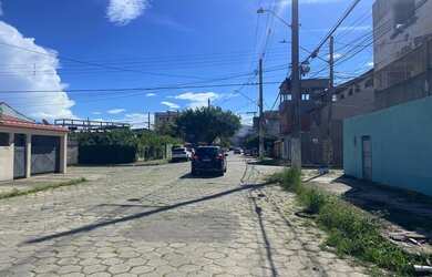 Imagem 2: Casa Comercial-14 salas, 02 salas com bbenhiro,4 banheiros-720 M²-P. de Itapoã