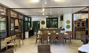 Imagem 6: Casa com 4 suítes, piscina privativa e jacuzzi em condomínio na praia da Baleia. Locação M