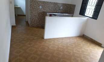 Imagem 6: Casa térrea com 04 comodos e 05 vagas de garagem, Jd. Santa Adélia, São Paulo, SP