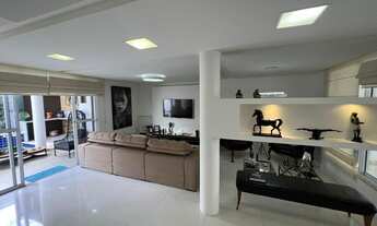 Imagem 5: Dúplex com 3 suítes e Closet e planejados, no Condomínio Horto Florestal