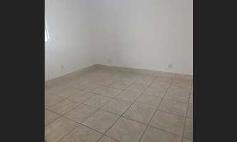 Imagem 3: Aluga-se uma casa de 2 quartos na QD. 27 do Setor Central