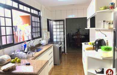 Imagem 3: Casa (térrea na rua) 3 dormitórios/suite, cozinha planejada