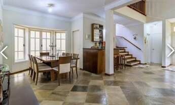 Imagem 3: Casa de condomínio sobrado para aluguel possui 456 metros quadrados com 4 quartos