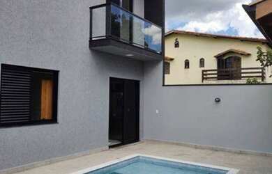 Imagem 7: Sobrado com piscina