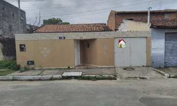 Imagem: Casa 2/4 sendo uma suíte na Avenida Principal