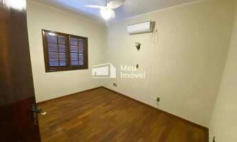 Imagem 4: Sobrado para aluguel tem 190 metros quadrados com 5 quartos