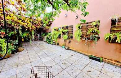 Imagem 7: Casa Térrea com três dormitórios no Jardim Helena para locação