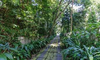 Imagem: Gávea, cercada de Mata, única !