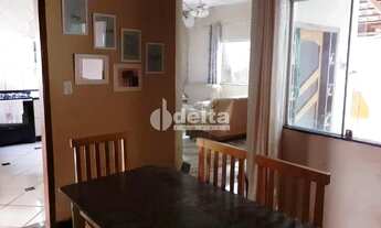 Imagem 3: Casa residencial disponível para venda no bairro Granada em Uberlândia-MG