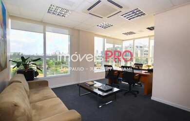 Imagem 6: Prédio Comercial Reformado próximo ao Parque Ibirapuera