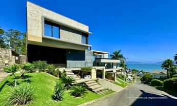 Imagem: Casa Contemporânea, Condomínio Fechado