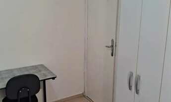 Imagem 4: Quarto mobiliado individual no centro