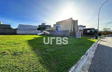 Imagem 3: Lote residencial super bem localizado com 423,14 m² no Portal do Sol Green !