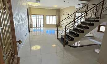 Imagem 2: Casa de condomínio para aluguel tem 270 metros quadrados com 4 quartos