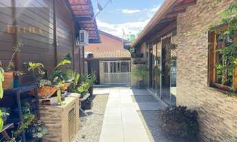 Imagem 7: Casa térrea próximo à praia do Campeche