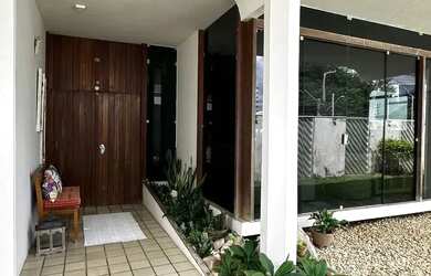 Imagem 2: Casa solta para venda na Avenida Sambaquis