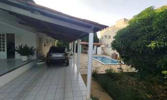 Imagem 3: Casa à Venda na AABB com Piscina e Terreno de 793 m² - Serra Talhada