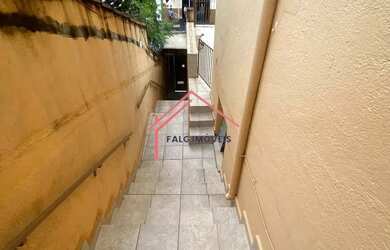 Imagem 7: Sobrado Espaçoso à Venda em Osasco-SP, Bairro Cipava 3 Quartos, 2 Vagas de Garagem R$550.0