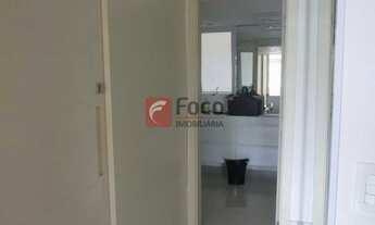 Imagem 11: BORGES DE MEDEIROS 267 METROS QUADRADOS COM 5 QUARTOS, SENDO 2 SUTES - 2 VAGAS GARAGEM