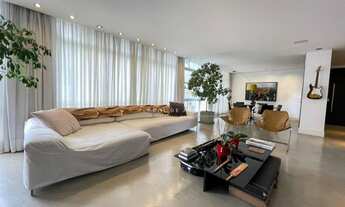 Imagem 1: Apartamento reformado com 192m², com 2 quartos no Jardim América