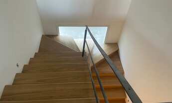 Imagem 4: Casa de condomínio sobrado para venda tem 671 metros quadrados com 4 quartos