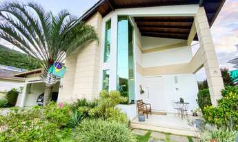 Imagem: Linda Casa em Condomínio Fechado com 3