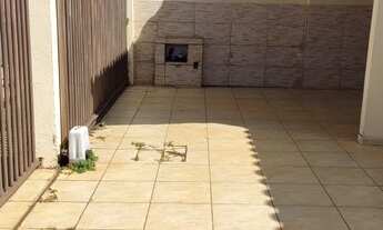 Imagem 2: Casa para venda com 255 metros quadrados com 4 quartos em Itatiaia 3 -