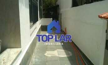 Imagem 2: Casa 2 quartos, sala, cozinha e quintal com churrasqueira e 2 vagas na garagem