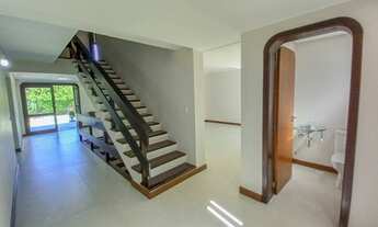 Imagem 2: Porto Alegre - Casa Padrão - Cristal