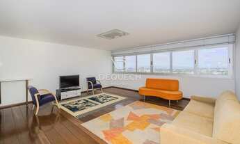 Imagem 2: Aquele apartamento 1 por andar, com muito espaço e numa localização incrível