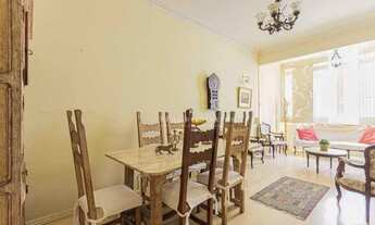 Imagem 6: 8 minutos a pé da praia do Leblon, em rua arborizada e segura