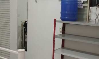 Imagem 6: Quarto mobiliado e banheiro. Pertinho do centro de Cuiabá