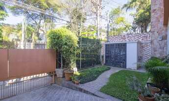 Imagem 2: Casa reformada com 3 dormitórios na Chácara Monte Alegre