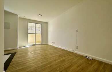 Imagem 3: Lindo apto em condomínio fechado com aproximadamente 50m2 com uma vaga auto excelente loc